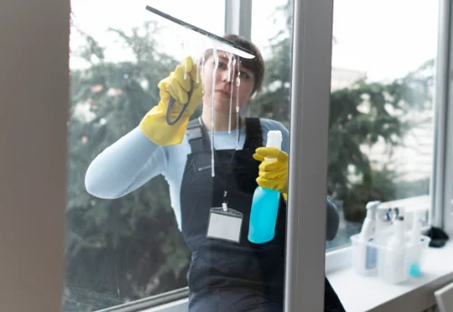Nettoyage de vitres intérieures et extérieures à Vallecalle